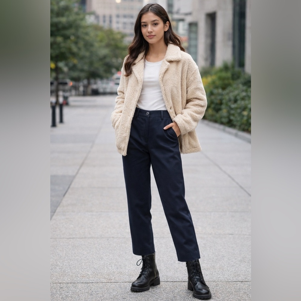 L.L.Bean Original Fit Women's Navy Straight High Rise Pants Petites 12P